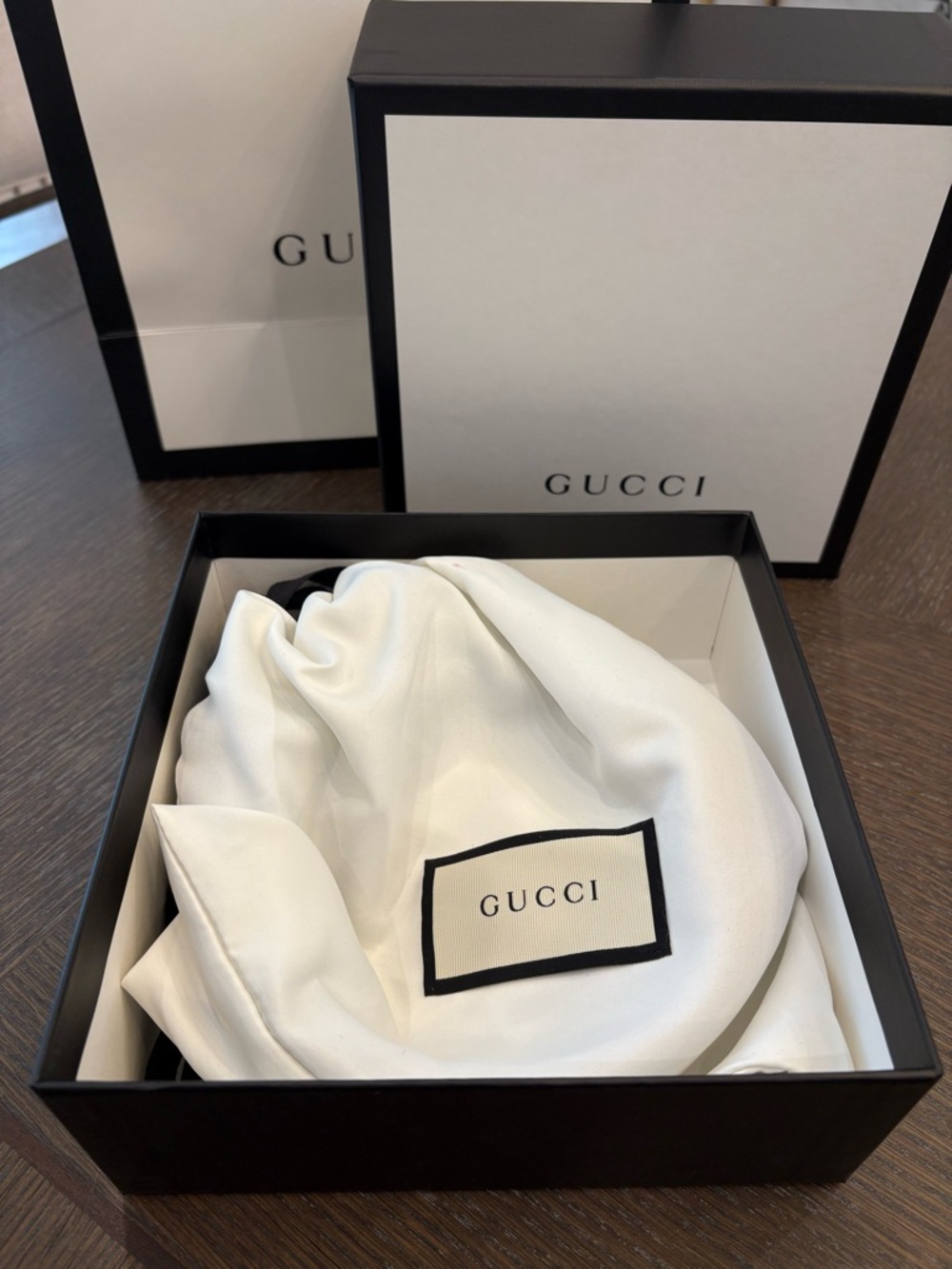 Gucci Wide Black Leather Belt with Gold Double G Logo Buckle - Picture 8 of 12